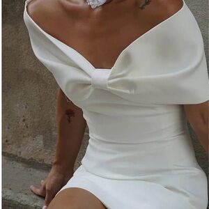 Meshki Gwyneth Off Shoulder Bow Mini Dress - White (size L/M)